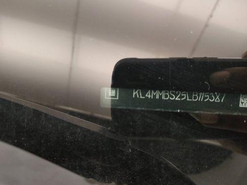 Used 2020 Buick Encore GX Preferred FWD image 33