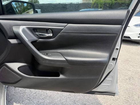 Used 2015 Nissan Altima 2.5 S w/ Special Edition Package FWD image 18