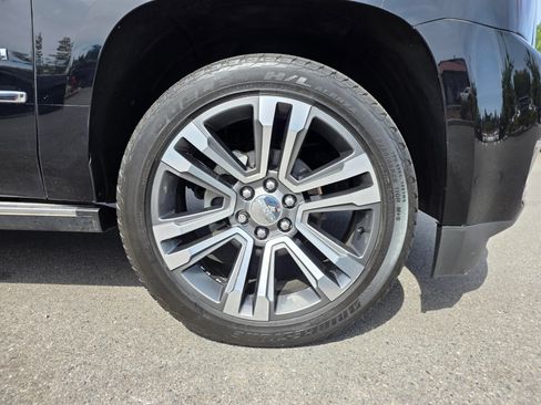 Used 2019 GMC Yukon Denali w/ Denali Ultimate Package AWD/4WD image 9