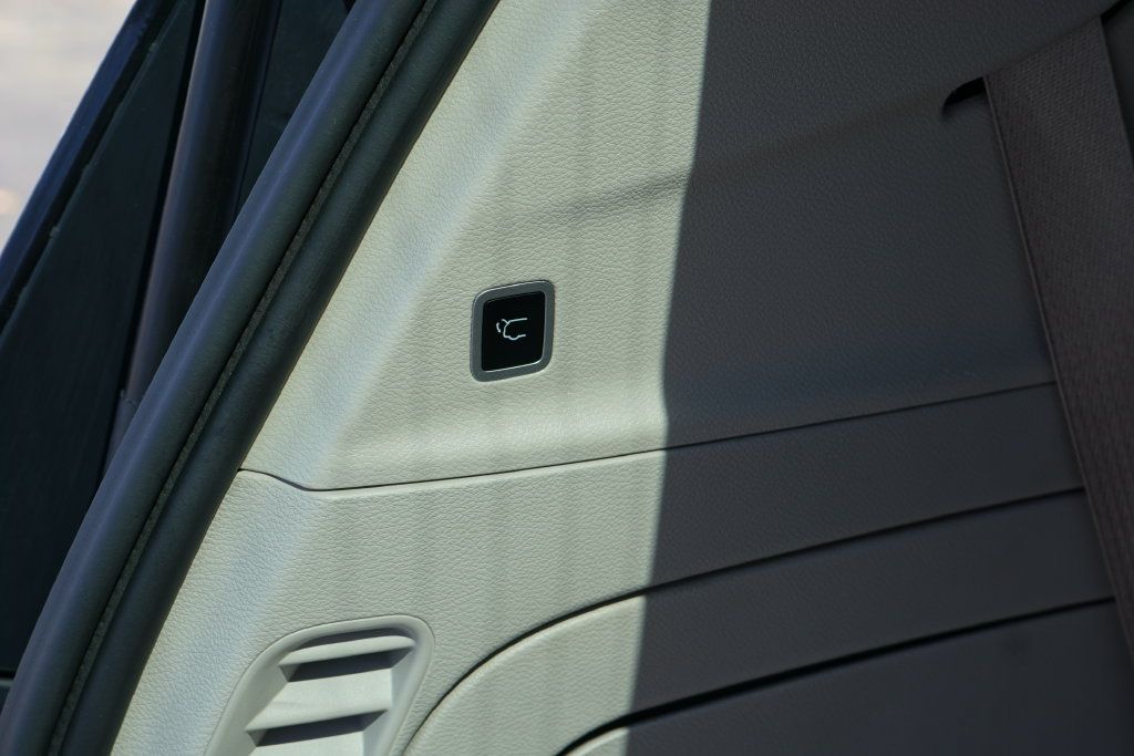 Used 2024 Chrysler Pacifica Limited FWD image 10