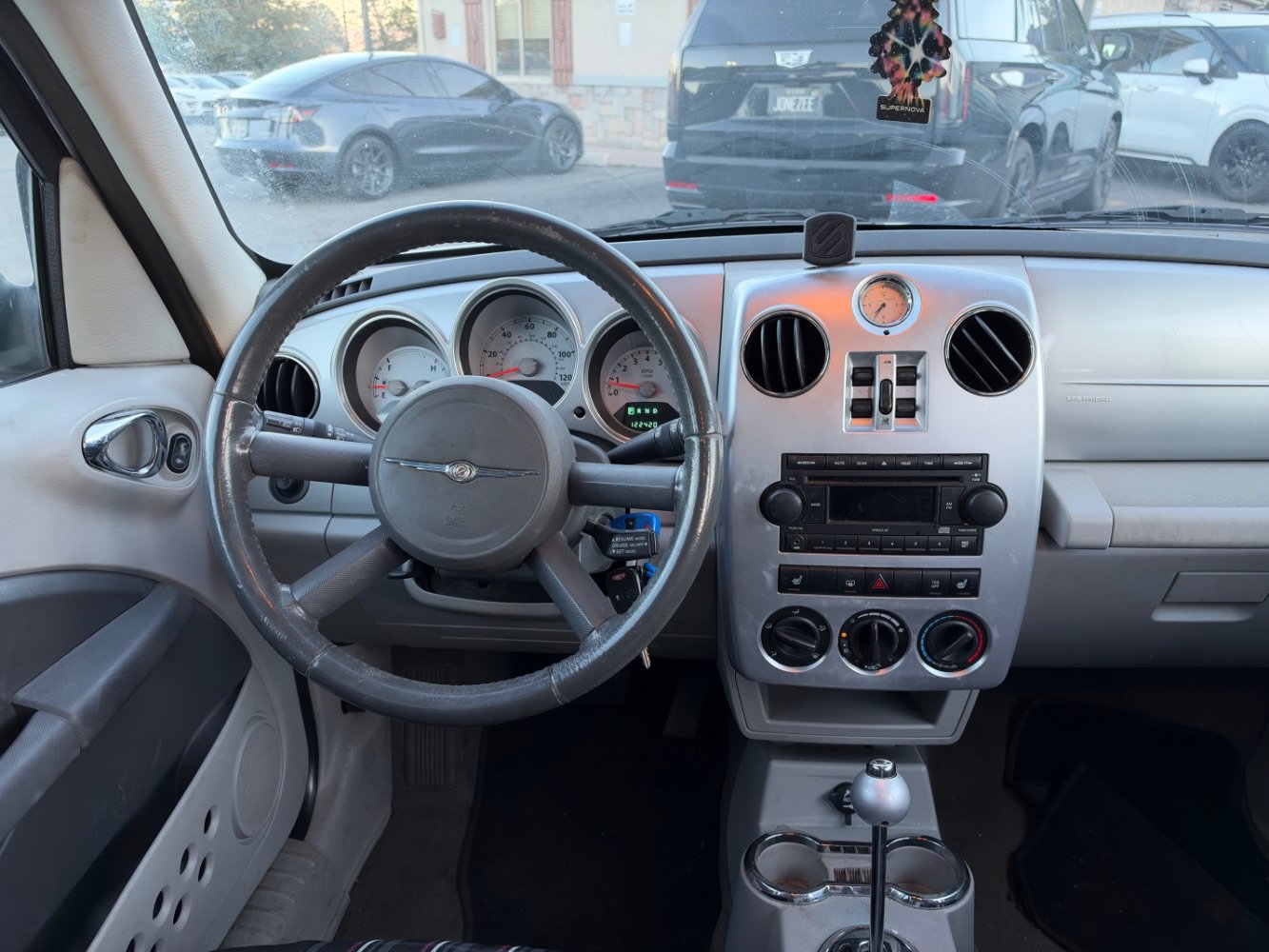 Used 2010 Chrysler PT Cruiser w/ Convenience Group FWD image 12