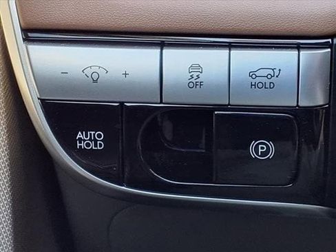 Used 2024 Hyundai Ioniq 5 Limited image 17