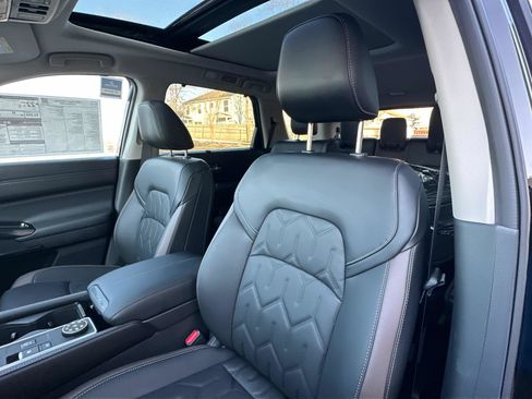 New 2026 Nissan Pathfinder Platinum w/ Cargo Package image 27