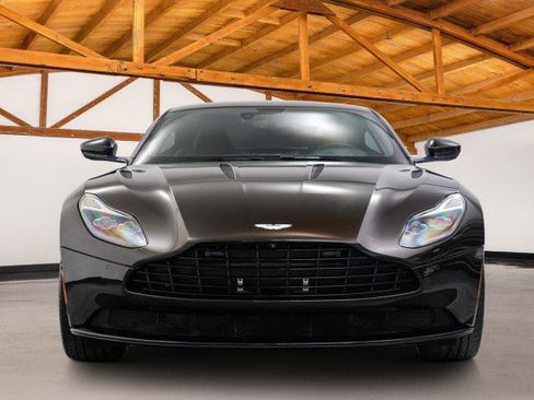 Used 2018 Aston Martin DB11 V12 image 8