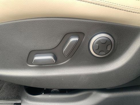 Certified 2026 Genesis GV70 2.5T Select image 20