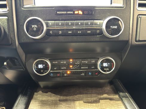 Used 2021 Ford Expedition Limited image 33