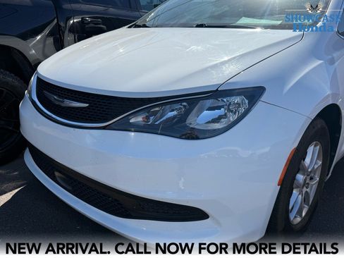 Used 2021 Chrysler Voyager Lxi image 9