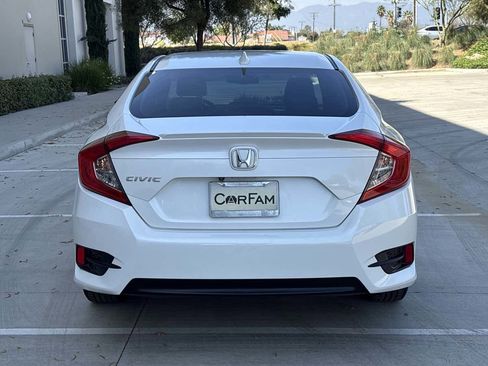 Used 2018 Honda Civic EX-L image 4