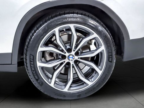 Used 2021 BMW X4 xDrive30i AWD/4WD image 25