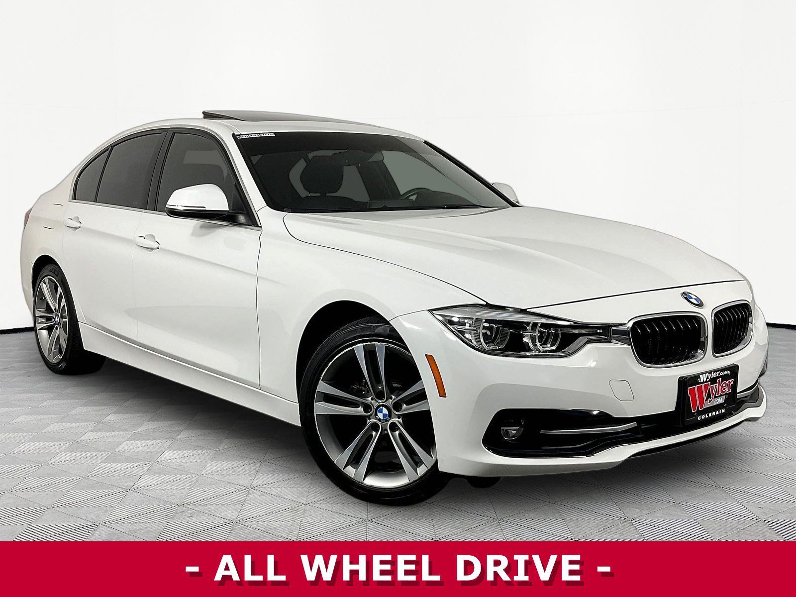 Used 2018 BMW 330i xDrive Sedan AWD/4WD image 3