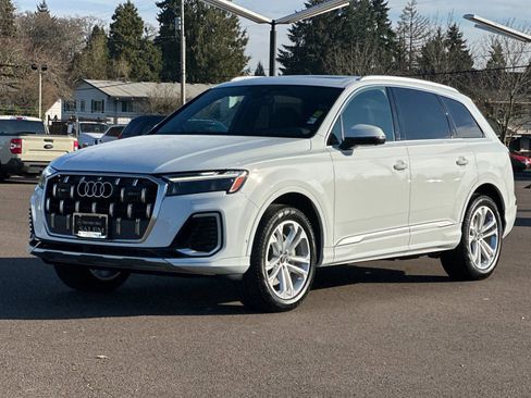 Used 2025 Audi Q7 3.0T Premium Plus w/ Premium Plus Package image 8