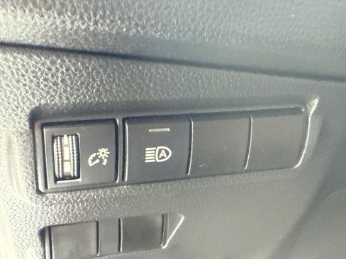 Certified 2022 Toyota Corolla Cross XLE AWD/4WD image 23