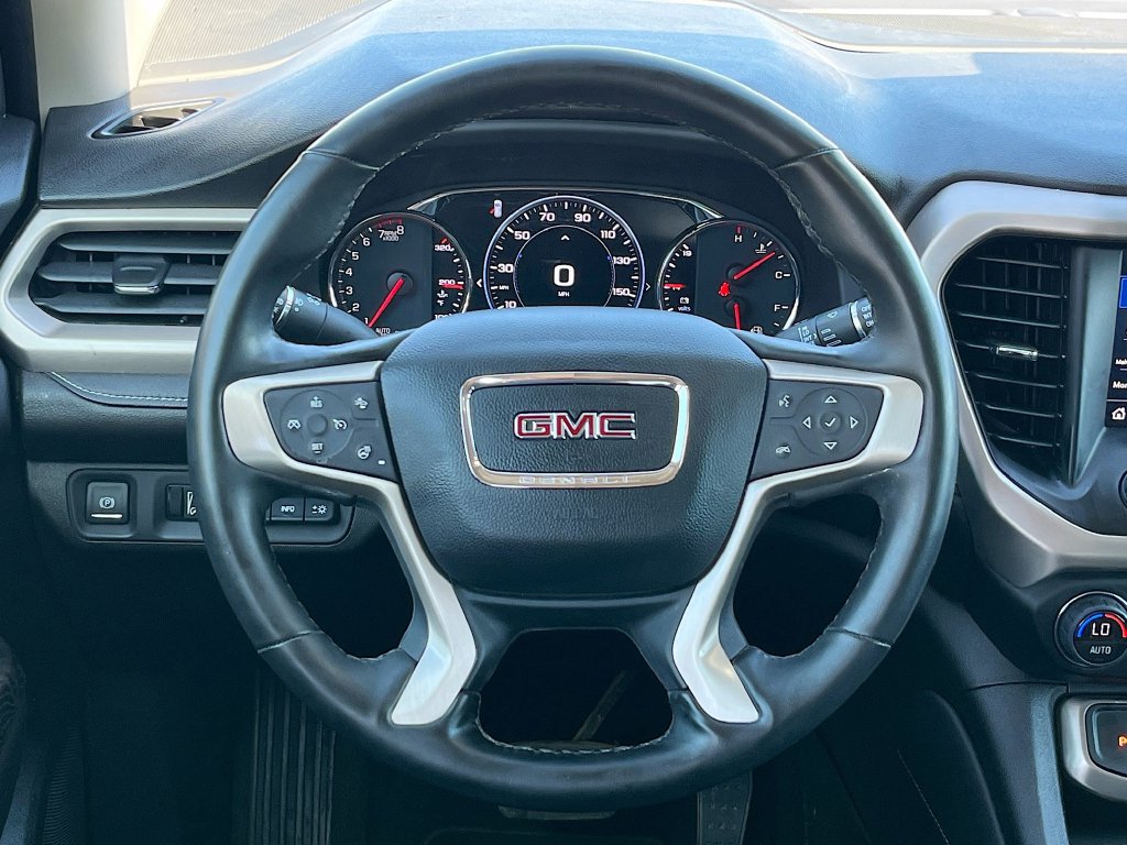 Used 2023 GMC Acadia Denali w/ Denali Ultimate Package FWD image 11