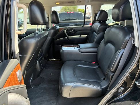 Used 2019 INFINITI QX80 Luxe w/ All-Season Package AWD/4WD image 19