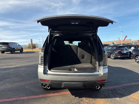 Used 2025 Chevrolet Tahoe RST w/ Comfort Package image 9