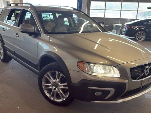 Used 2016 Volvo XC70 T5 Platinum w/ Climate Package AWD/4WD image 1