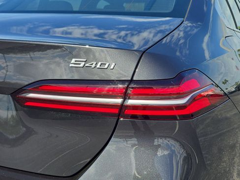 Used 2025 BMW 540i xDrive image 8