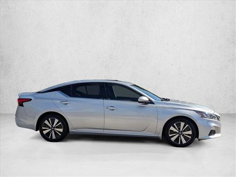 Used 2022 Nissan Altima 2.5 SL FWD image 4