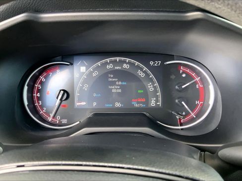 Used 2024 Toyota RAV4 XLE w/ Convenience Package FWD image 27