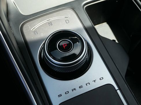Used 2023 Kia Sorento EX FWD image 21