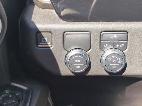 Used 2023 GMC Sierra 1500 Elevation image 18