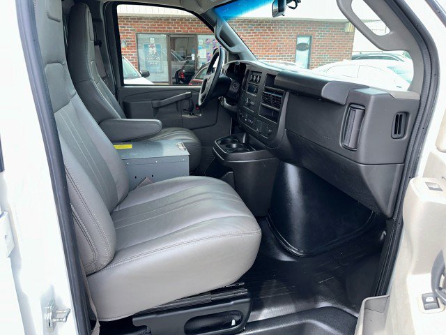 Used 2024 GMC Savana 2500 w/ Driver Convenience Package RWD image 23