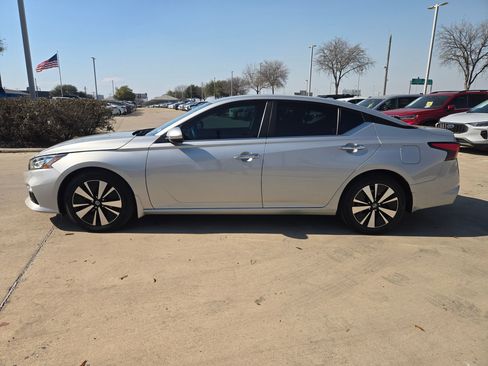 Used 2022 Nissan Altima 2.5 SV image 4