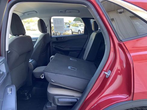 Used 2022 Ford Escape SE image 22