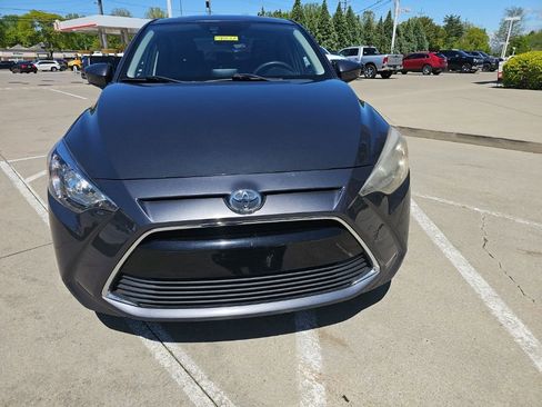 Used 2018 Toyota Yaris iA FWD image 5
