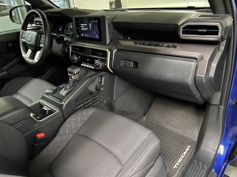 Certified 2024 Toyota Tacoma SR5 image 21
