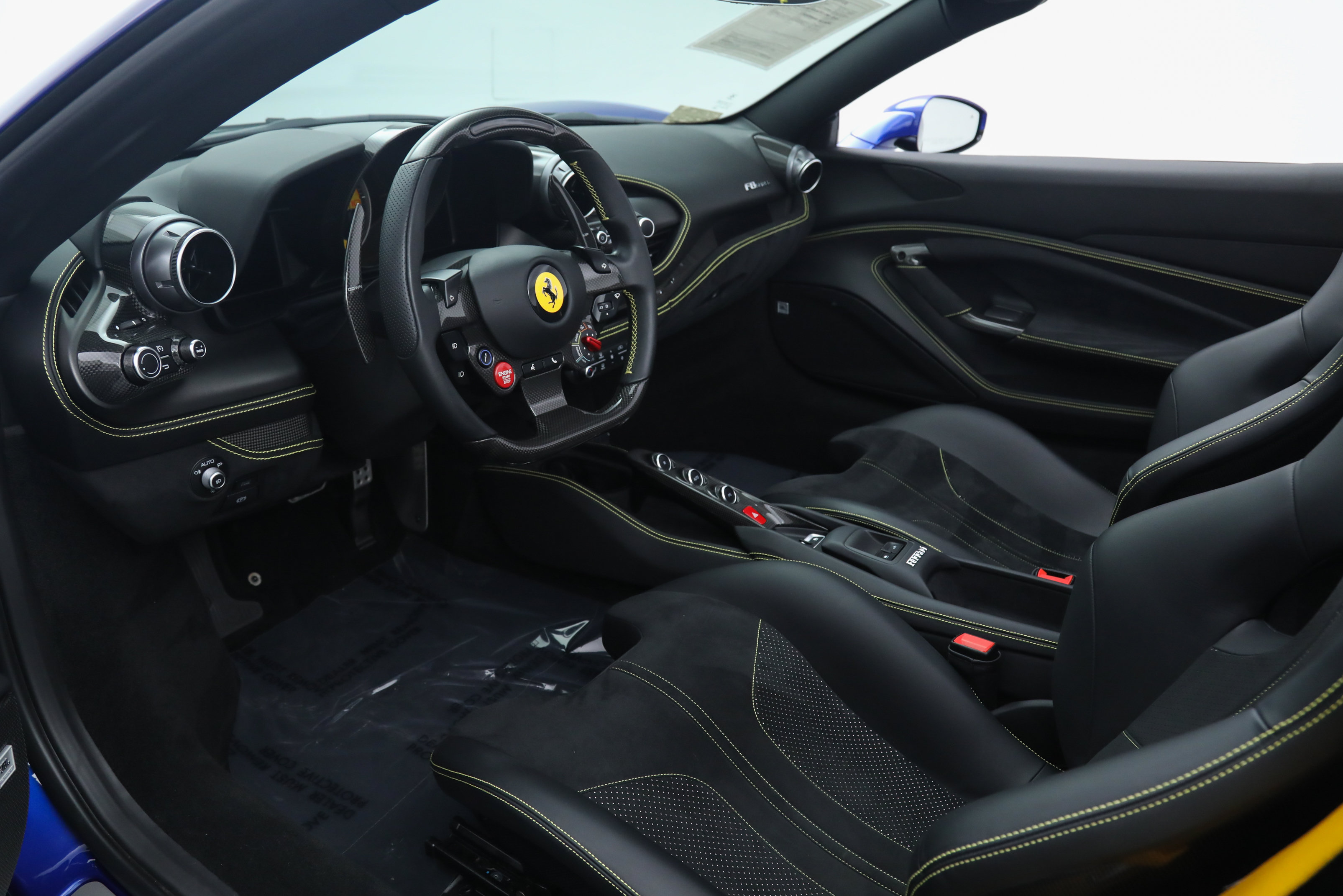 Certified 2022 Ferrari F8 Tributo RWD image 2