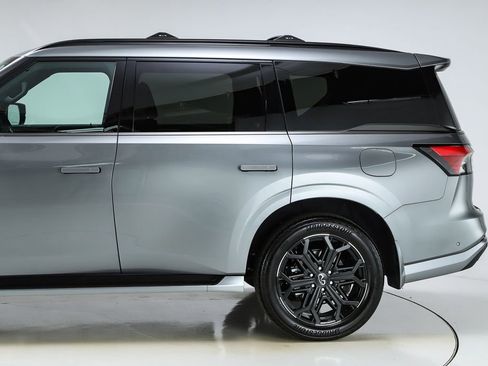 New 2026 INFINITI QX80 4WD image 4