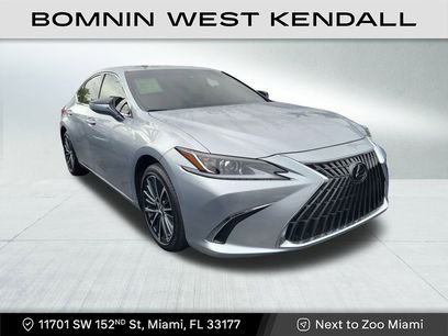 Used 2025 Lexus ES 350 w/ Premium Package
