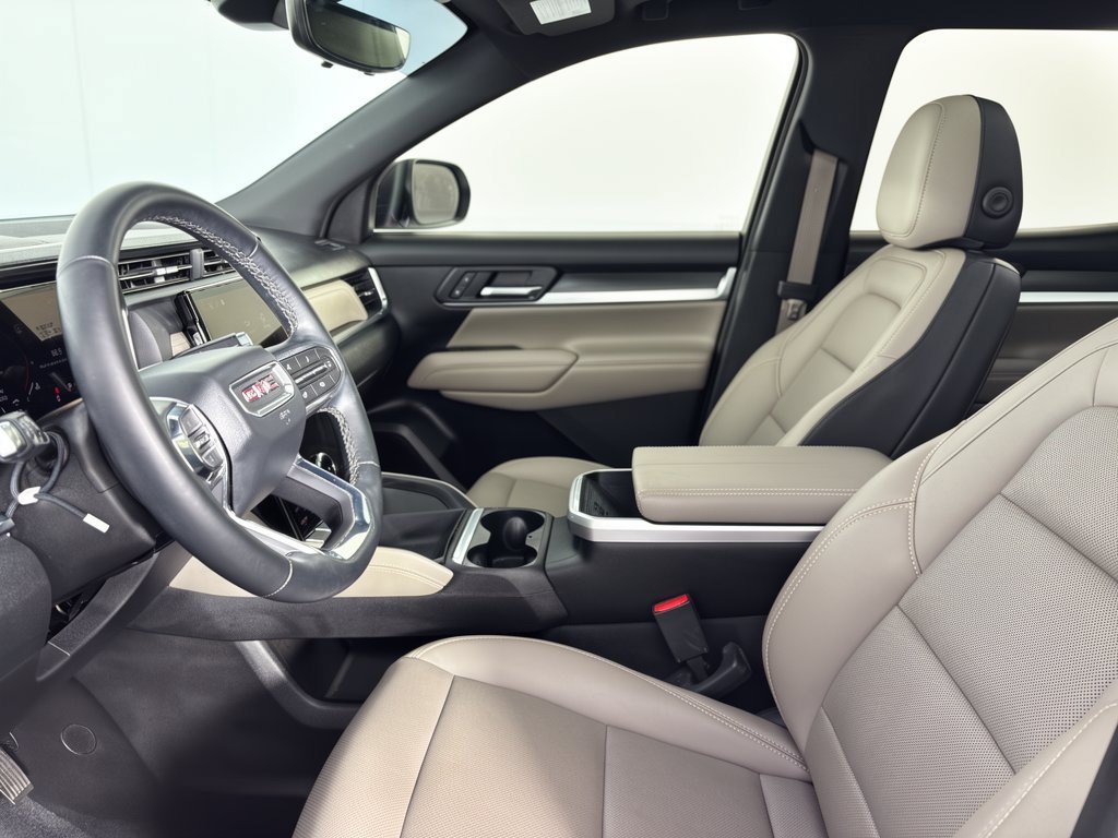 Used 2026 GMC Terrain Elevation w/ Elevation Premium Package FWD image 5