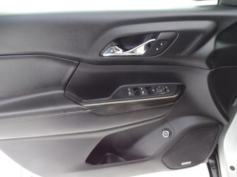 Used 2018 GMC Acadia SLT image 15