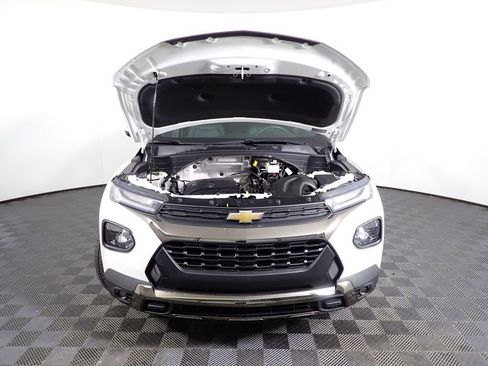 Used 2023 Chevrolet TrailBlazer ACTIV w/ Sun and Liftgate Package image 9