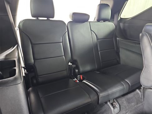 Certified 2024 Chevrolet Traverse LT image 17