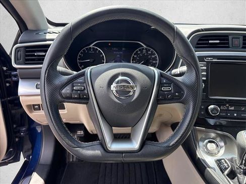 Used 2019 Nissan Maxima 3.5 SV w/ Floor Mat Group FWD image 17