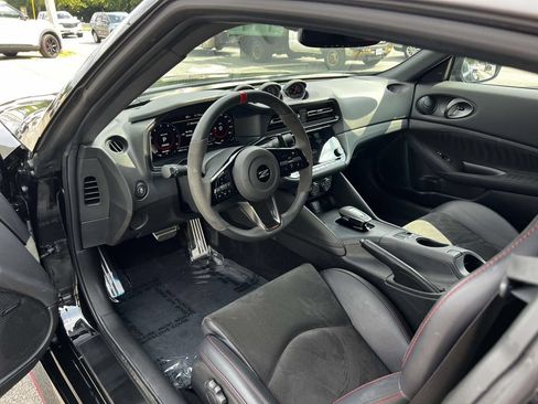 Used 2024 Nissan Z Performance w/ Floor Mat Package RWD image 11