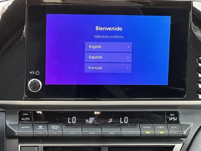 Used 2025 Toyota Camry SE w/ Convenience Package FWD image 17