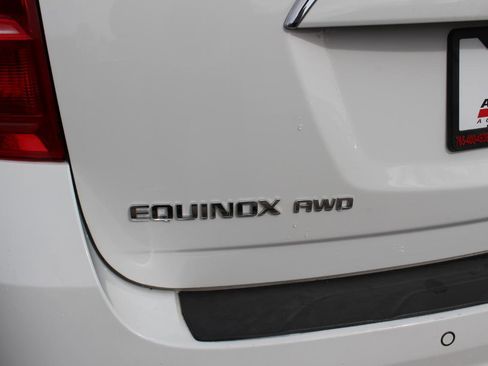 Used 2017 Chevrolet Equinox LT image 44