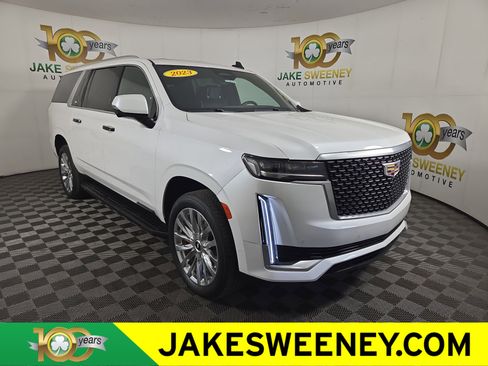Used 2023 Cadillac Escalade ESV Premium Luxury w/ LPO, Floor Liner Package AWD/4WD image 1
