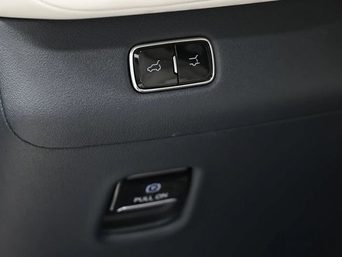 Used 2025 Lincoln Navigator Reserve AWD/4WD image 23