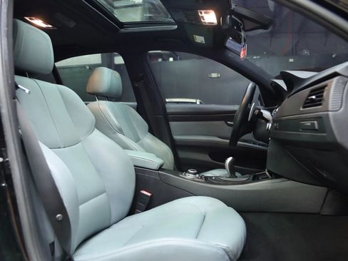 Used 2011 BMW M3 Sedan image 24