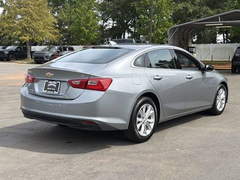Used 2025 Chevrolet Malibu LT FWD image 12