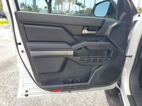 Used 2025 Toyota Tacoma TRD Sport image 15