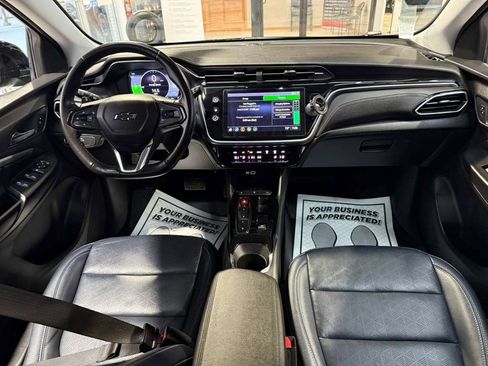 Used 2022 Chevrolet Bolt EUV LT w/ Convenience Package image 24