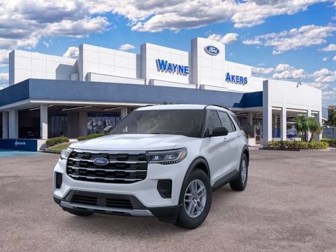 New 2026 Ford Explorer Active RWD image 2
