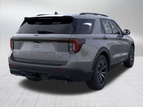 New 2026 Ford Explorer ST-Line image 8