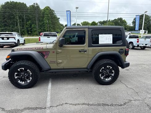 Used 2025 Jeep Wrangler Rubicon w/ Safety Group AWD/4WD image 3